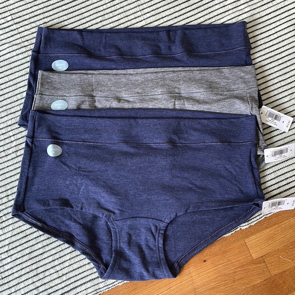 NWT Gap Breathe Shorty x 3